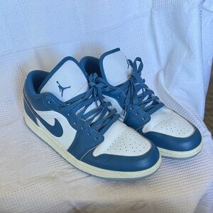 Jordan Men's Sneakers in Blue and White